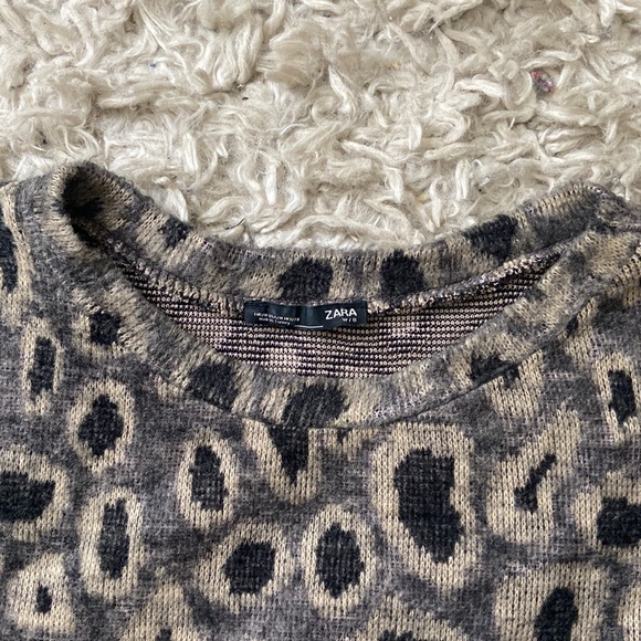 Zara Printed Crewneck - Picture 3 of 4